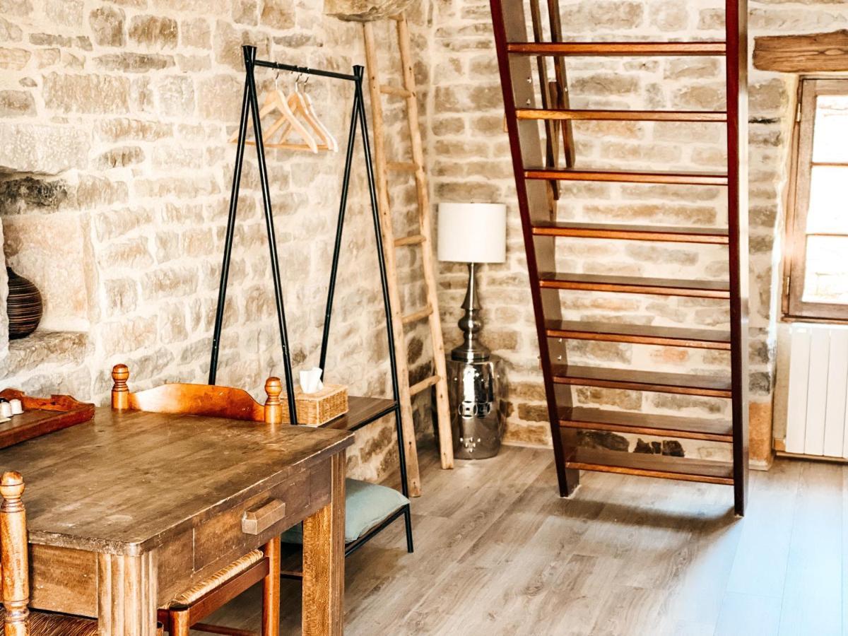 Mas Parenthese - Chambres Et Table D'Hotes Loze Exterior foto